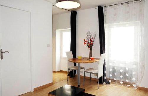 Viarme Apartment | 1bis rue Capitaine Corhumel