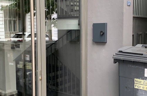 Sihlfeld Apartment | 1BR apartment with balcony - West 13