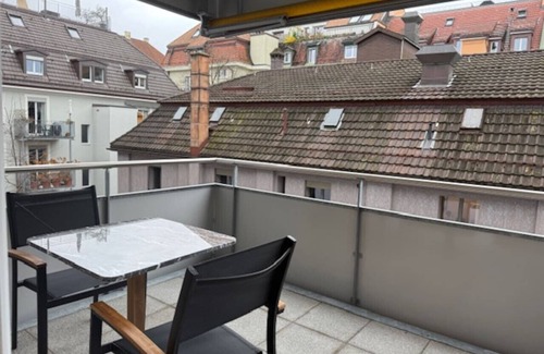 Sihlfeld Apartment | 1BR apartment with balcony - West 13