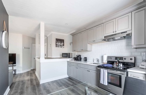 Central Hamilton Apartment | 1BR Apt in Hamilton's Best Neighbourhood