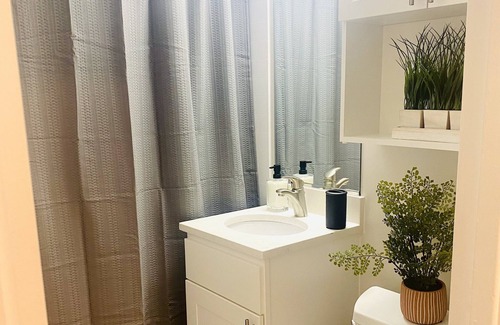 Seminary Hill Apartment | ☆1BR Apt in ♡ of Alexandria |Free Parking, Pool, Gym☆