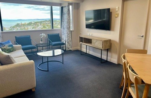 Takapuna Apartment | 1br apt near Takapuna Beach with Ocean View