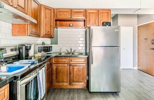 Rosedale Apartment | 1BR Apt With King Bed Netflix - Prime Location