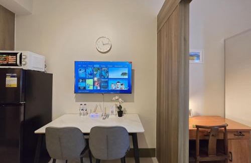 Highway Hills Apartment | 1BR Condotel with Balcony at FAME Residences #FM59-1