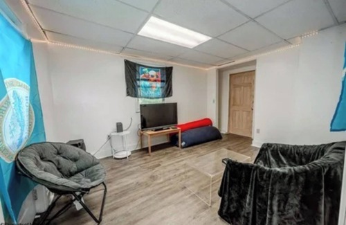 Woodburn Apartment | 1BR Home Near WVU – Perfect for Game Days. Just minutes from WVU stadium