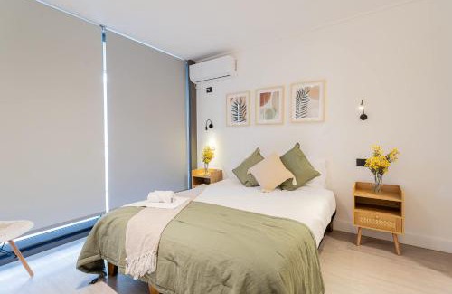 Apoquindo Apartment | 1BR in Presidente Riesco Sleeps 3