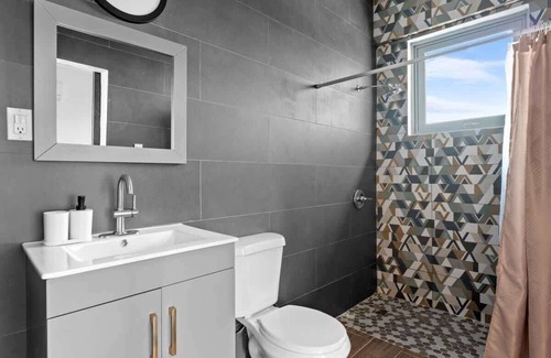 Santurce Apartment | 1BR King Bed w/La Placita View 3A