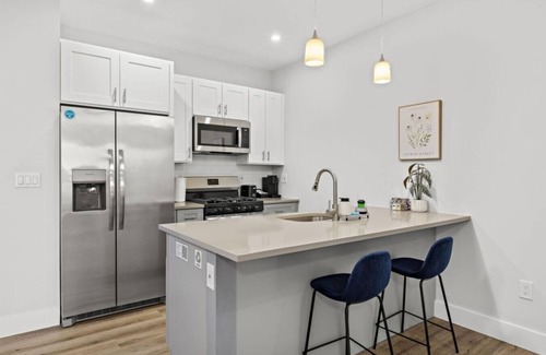 Constable Hook Apartment | 1BR Luxe BoHo w/Free Parking 30Min to NYC