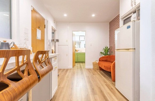 Ladera Heights Apartment | 1BR Mid-Century Apt w/Patio, Near LAX & Beach