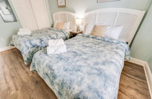 Myrtle Beach Apartment | 1BR Oceanfront Cozy Upstairs Level