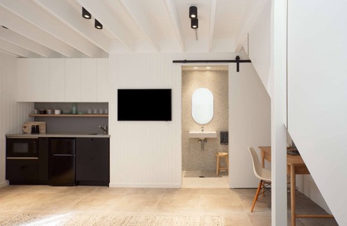 Bondi Apartment | 1BR Private Mezzanine Suite with Luxe Furnishings