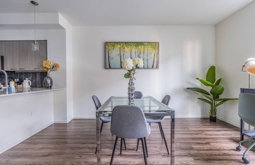 Mercer Island Apartment | 1BR | Rooftop, Gym | Mercer Island | Sophari E