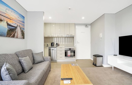 Manly Apartment | 1BR unit in the heart of Manly