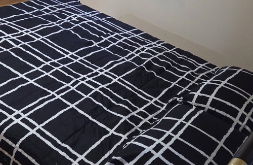 Ronkonkoma House | 1Hr train ride to Manhattan/LIRR-3-bedroom house in delightful Lake Ronkonkoma.