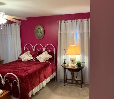 Milford Bed & Breakfast | 1st floor 2 guest rooms, shared full bath