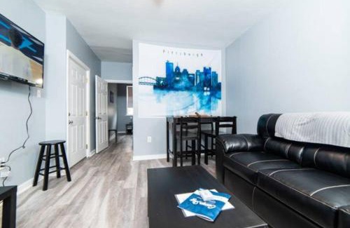 Central Northside Apartment | 1st Floor - Free Parking - Washer & Dryer - AGH