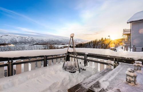 Lyngen Apartment | 1st floor in the Lyngen Alps, whole house rentable