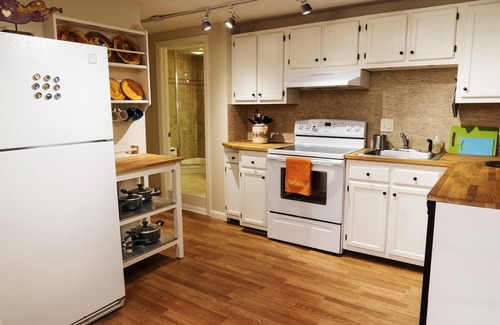 Shelton Apartment | 1ST FLR APT Your Private Resort, now FAMILY-ized: 1 BR + LR suitable for 2 kids