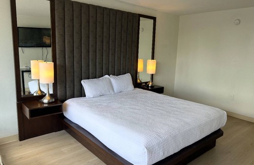 Decatur Hotel | 1st Place at Wesley