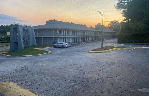 Decatur Hotel | 1st Place at Wesley