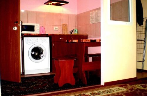 Mykolaiv Apartment | 2 КОМНАТЫ 4 дивана ЧКАЛОВА-САДОВАЯ "Сити центр" 2 этаж WI-FI 2 этажный отдельный дом