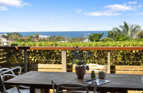 Peregian Beach Apartment | 2 13 Martin St Peregian Beach