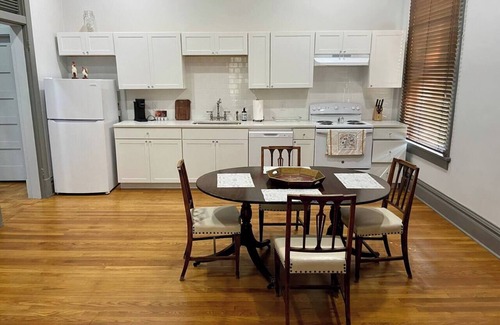 Greater Belhaven Apartment | 2/2 in Historic Mims-Dreyfus House in Belhaven