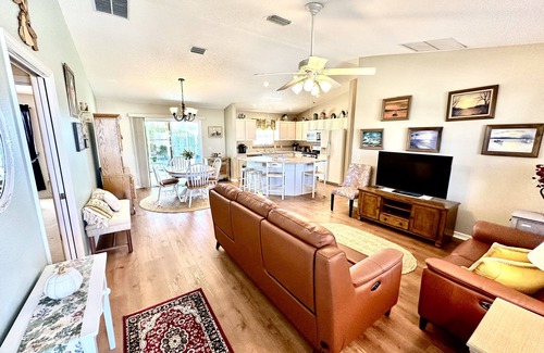 Lynnhaven House | 2/2 in The Village of Lynnhaven