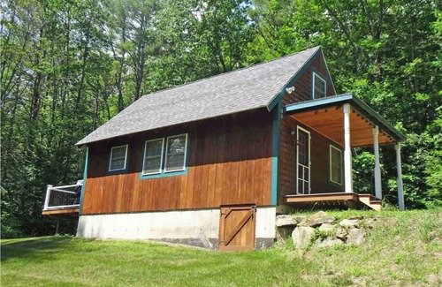 Athens Cabin | 2-3 MONTH Vermont Small Cabin Getaway!