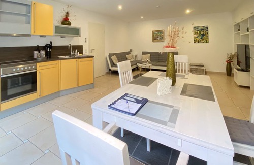 Gaertringen Apartment | 2,5 room apartment for 4, 70sqm, private terrace, 2 parking lots.
