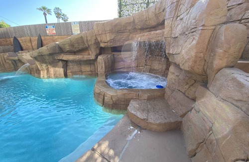 Sherwood Forest and Thistle Development House | 2.7MI DISNEY/CONVENTION CENTER GETAWAY