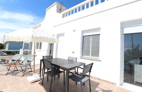 Almarda Apartment | 2 apartamentos en una excelente villa de playa compartiendo Piscina y Jardín