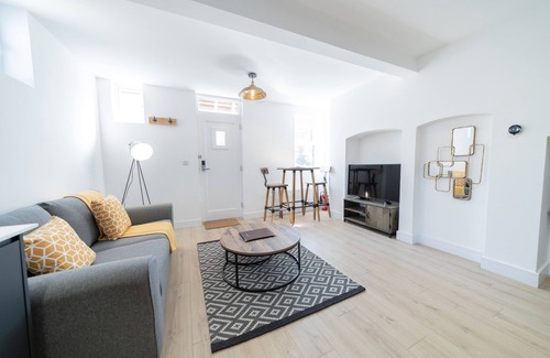 Headington Apartment | ** 2 Ashbrook Windmill - Luxury ground floor 1 bedroom flat ****