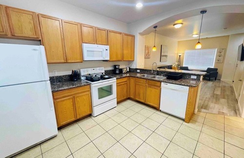 Reno House | 2 Bd, 2.5 Baths, Sleeps 7/A8