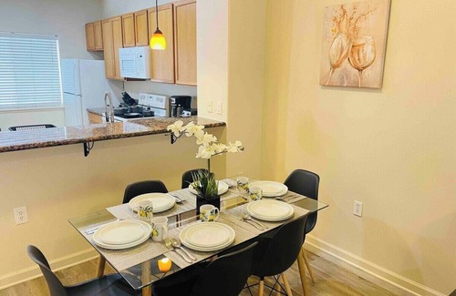 Reno House | 2 Bd, 2.5 Baths, Sleeps 7/A8