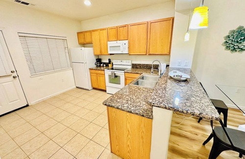 Reno House | 2 Bd, 2.5 Baths, Sleeps 7/E8