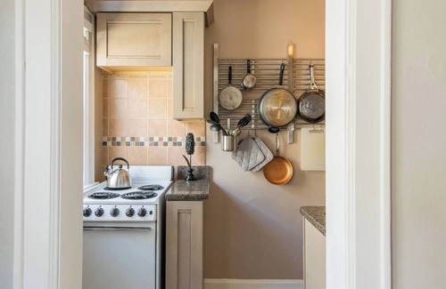 West Plaza Apartment | 2 Bd Condo on the Plaza! | 2