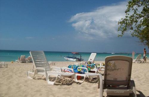 Negril Apartment | 2 BDR Apt on 7 Mile Beach at Negril Beach Club