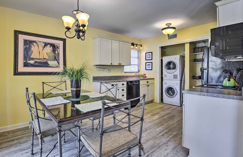 Nokomis House | 2 Bed 1 Bath Walk to Nokomis Beach
