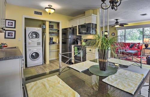 Nokomis House | 2 Bed 1 Bath Walk to Nokomis Beach