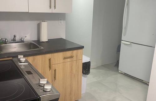 Cambridge House | 2 Bed 2 bath separate family sized unit in Cambridge