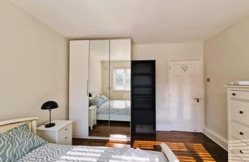Stockwell Apartment | 2 Bed Apartment Close to Central London