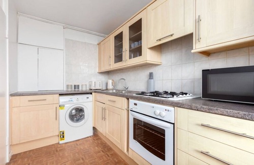Riverside Apartment | 2 Bed Apartment near London Bridge