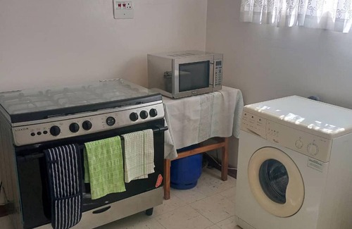 Harare Apartment | 2 bed Guesthouse in Mabelreign - 2012
