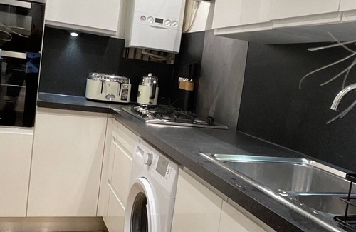 Wimbledon Park Apartment | 2 bed Home from Home Apartments SW19