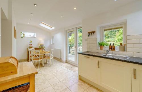 Westhouse House | 2 Bed in Ingleton 89724