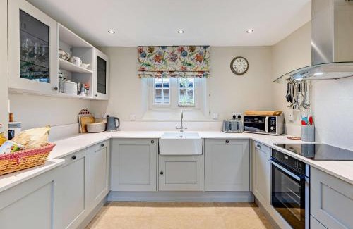 Pencombe House | 2 Bed in Pencombe 27478