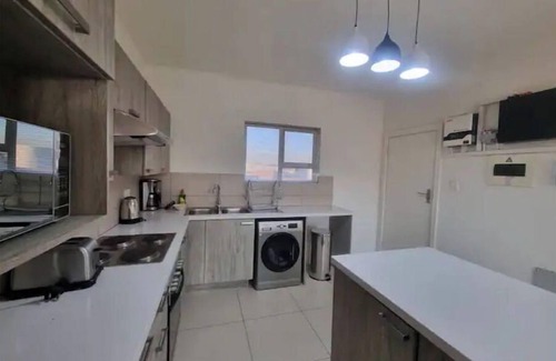 Centurion Apartment | 2 bed-Pool-Gym-No Load Shedding