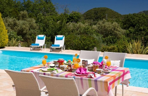 Lazarata Villa | 2 bed single storey villa with pool.