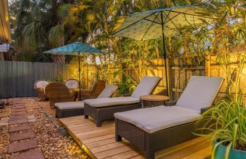Wilton Manors House | 2 Bed - Steps from Wilton Drive I Fire Pit I BBQ